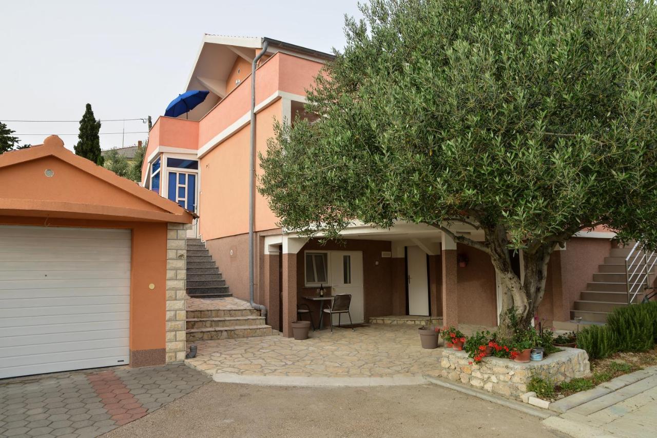 Apartman Olive 2 Zara Esterno foto