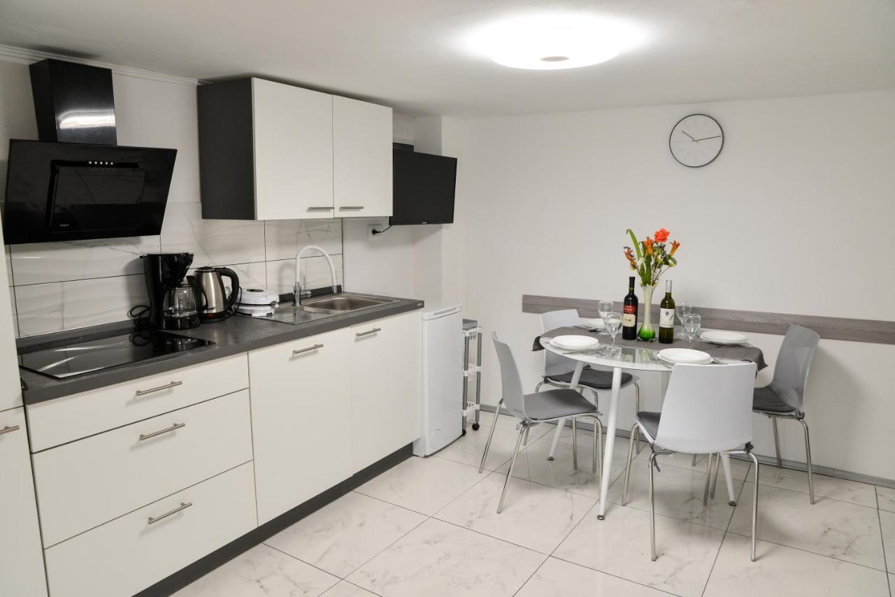 Apartman Olive 2 Zara Esterno foto