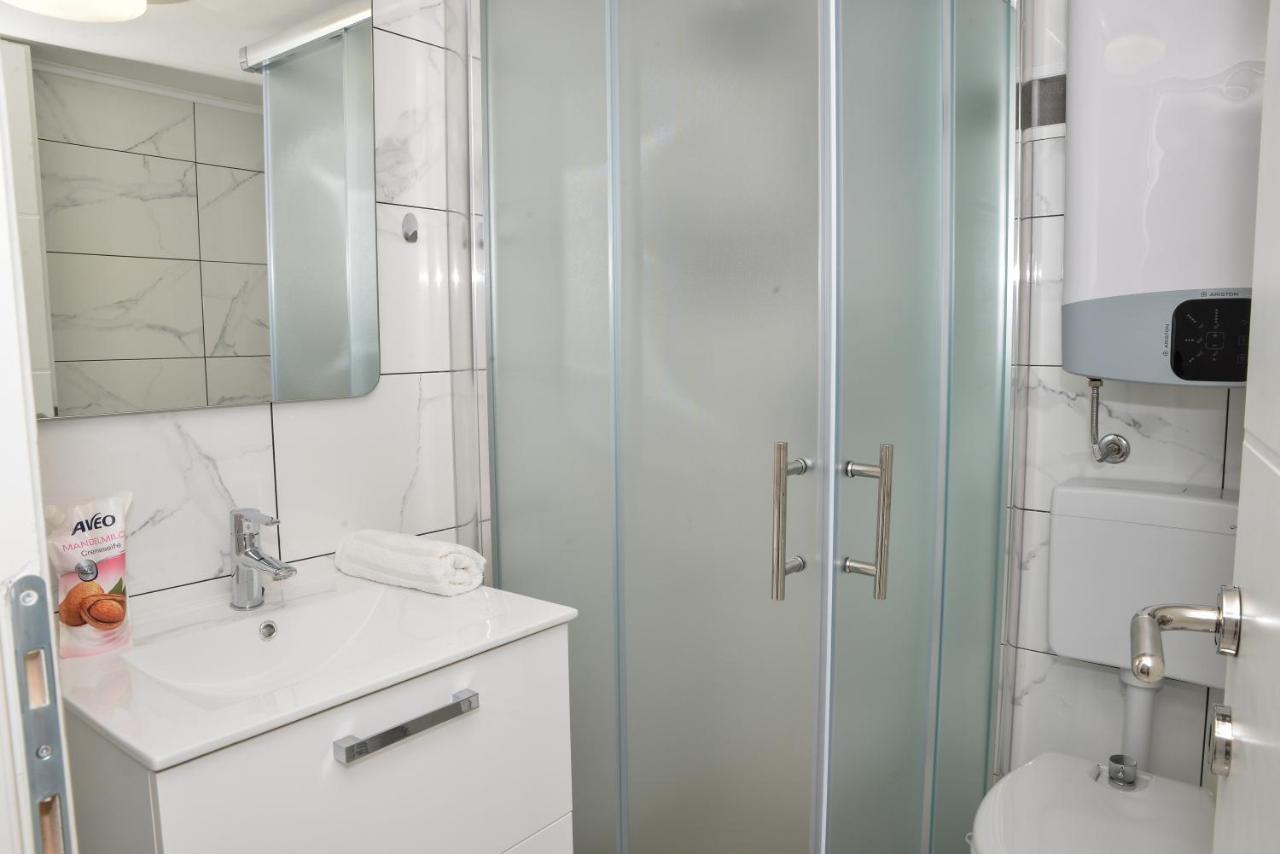 Apartman Olive 2 Zara Esterno foto