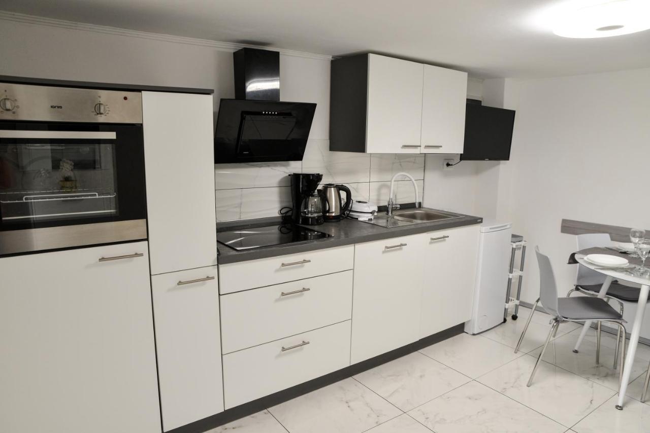 Apartman Olive 2 Zara Esterno foto